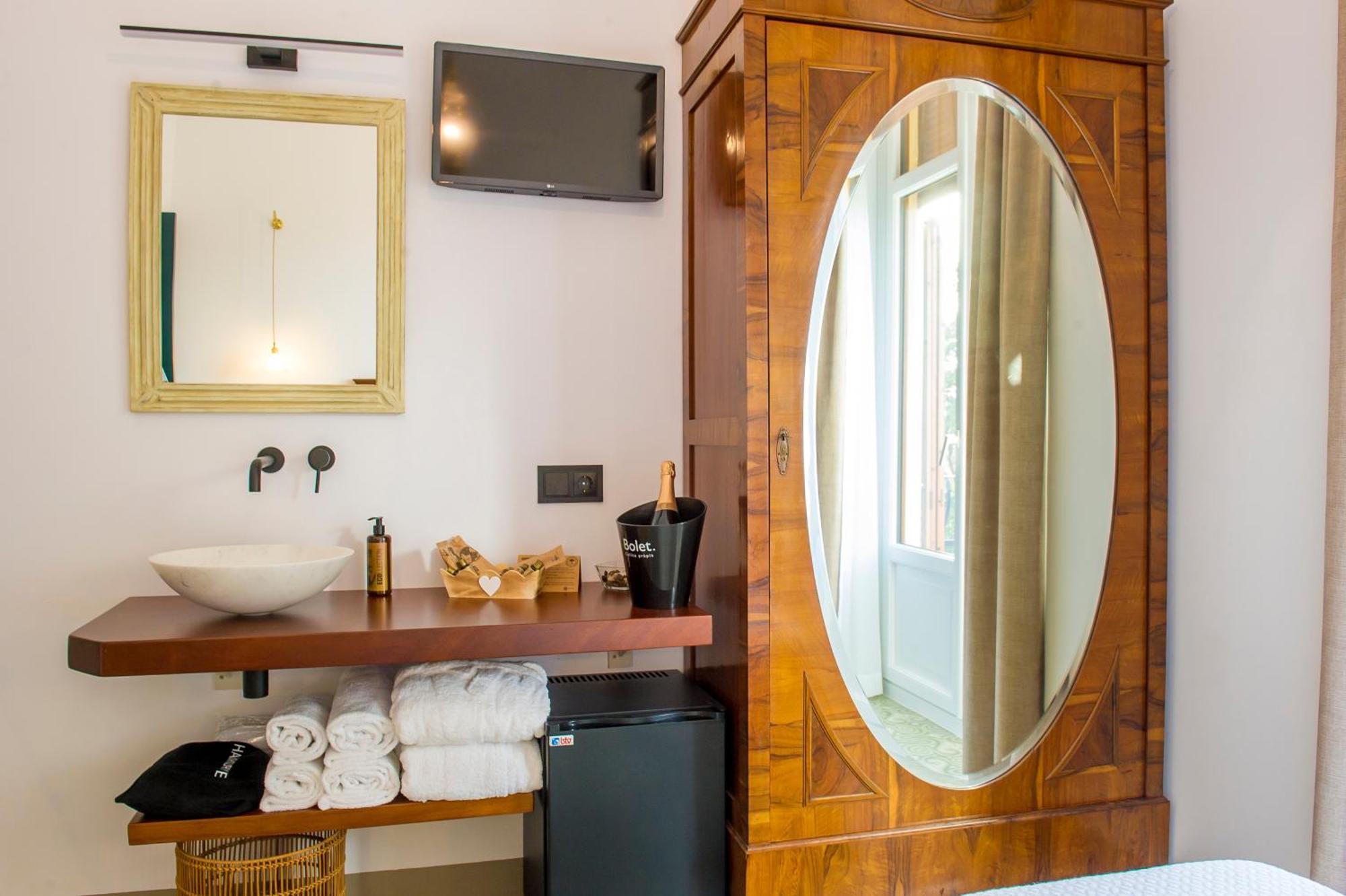 Bolet Casa Modernista Bed & Breakfast Castellvi de la Marca Eksteriør bilde