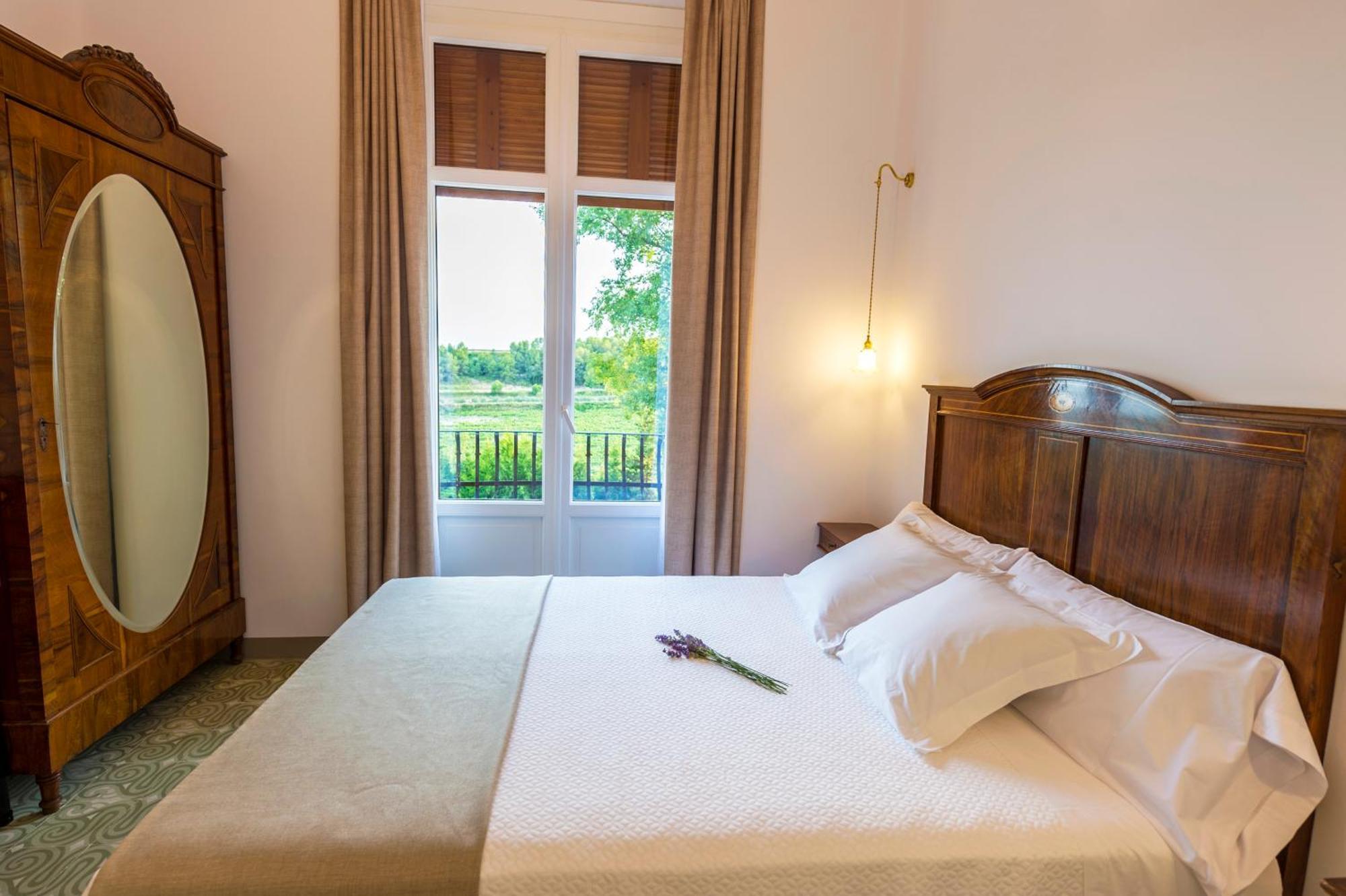 Bolet Casa Modernista Bed & Breakfast Castellvi de la Marca Eksteriør bilde